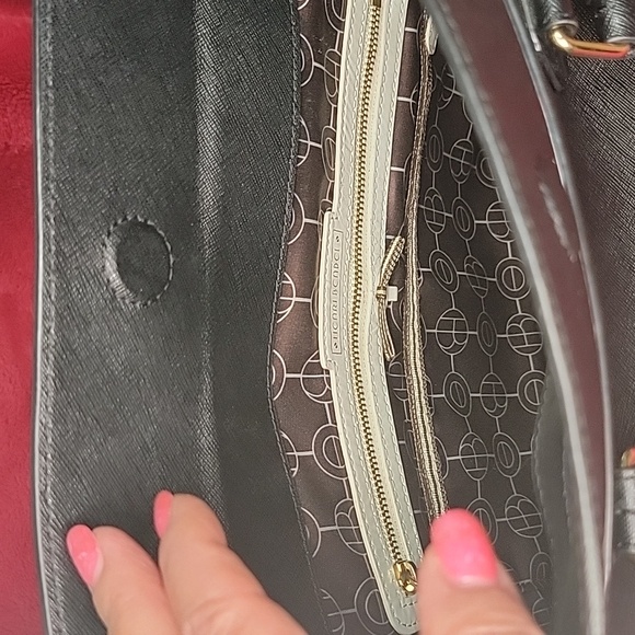 Henri Bendel Turn Lock Closure Purse - Picture 12 of 13